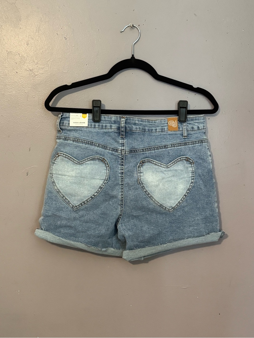 Gogo Jeans Heart Pocket Stretch Denim Shorts Size 11/30 New with Tags